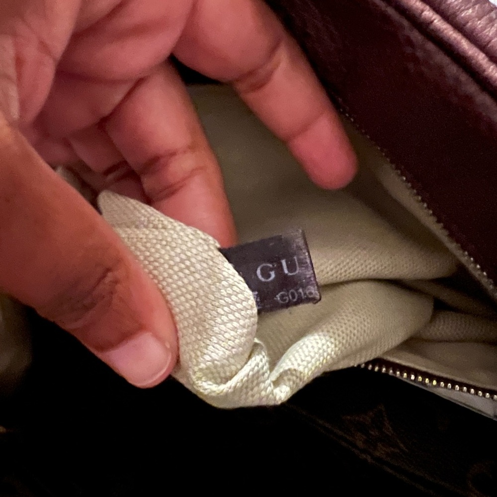 Authentic Gucci handbag - Picture 8 of 11